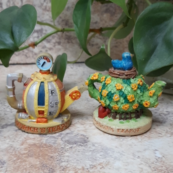 Vintage Miniature Teapots 1995 O'Tetley decorative - Picture 1 of 9